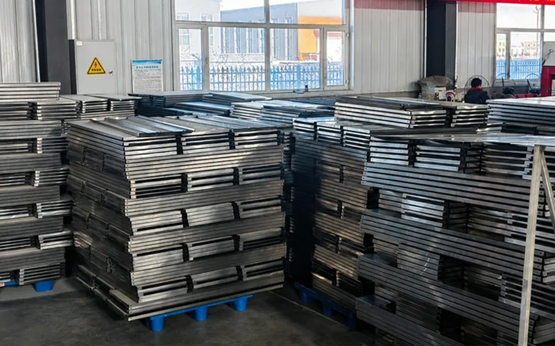 Máquina de corte por láser de fibra con una sola mesa - estante para mercancías